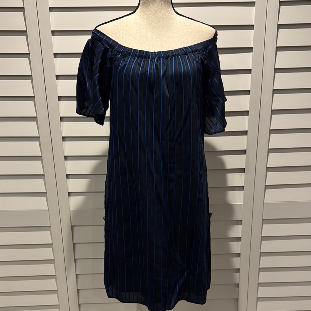 Banana Republic NWOT Blue/Black Off-Shoulder Flutter Sleeve lined Midi Dress